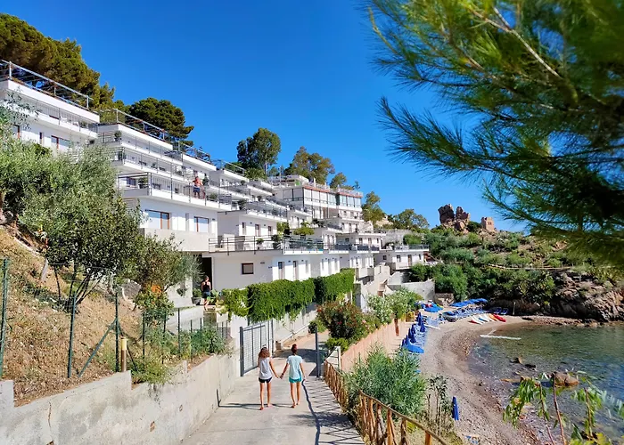 Blue Bay מלון דירות 4*