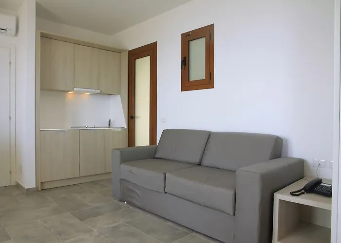 Blue Bay מלון דירות 4*
